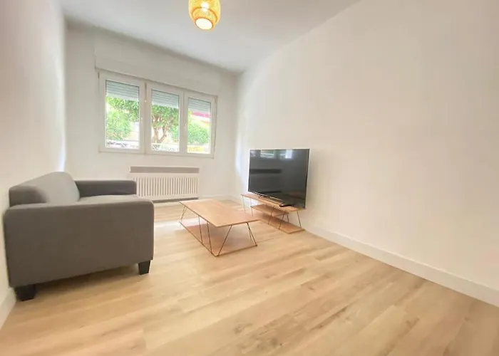 Precioso Piso En Deusto بلباو